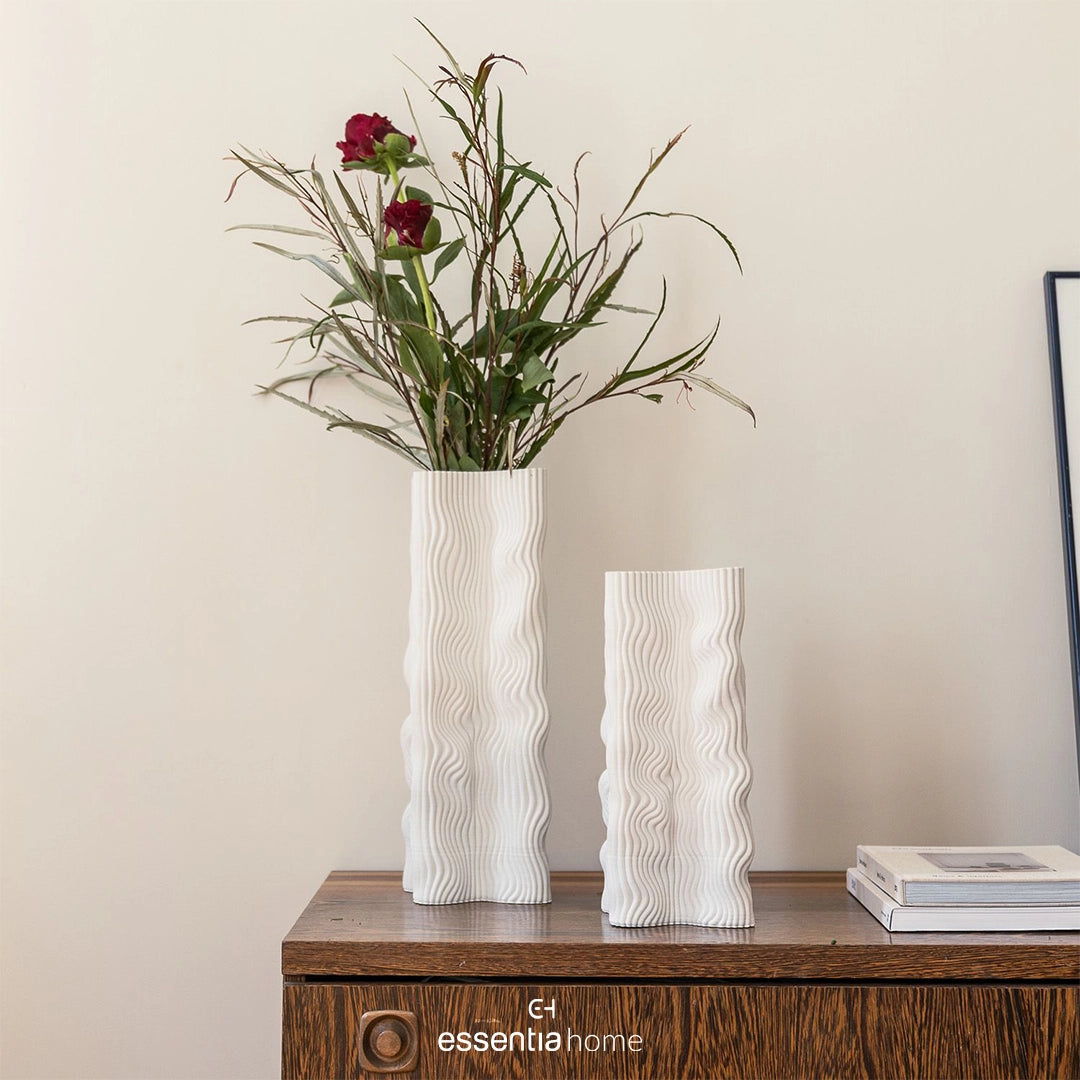 Fluid White Vea Vase