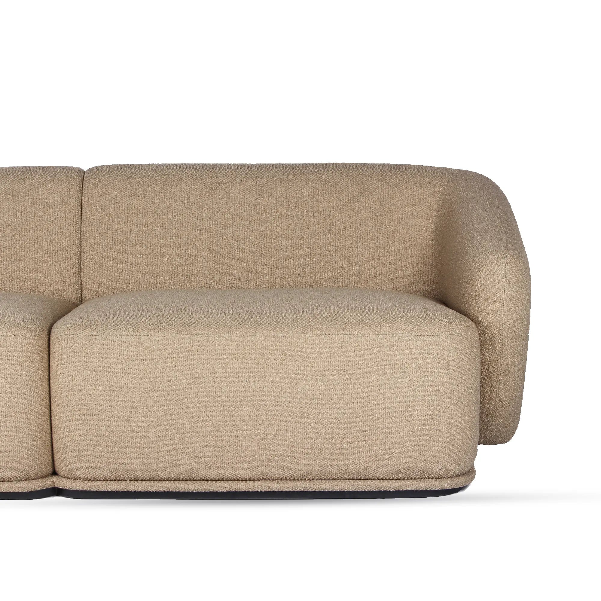 Piuma Sofa – Cloud Contour Meets Sculptural Ease