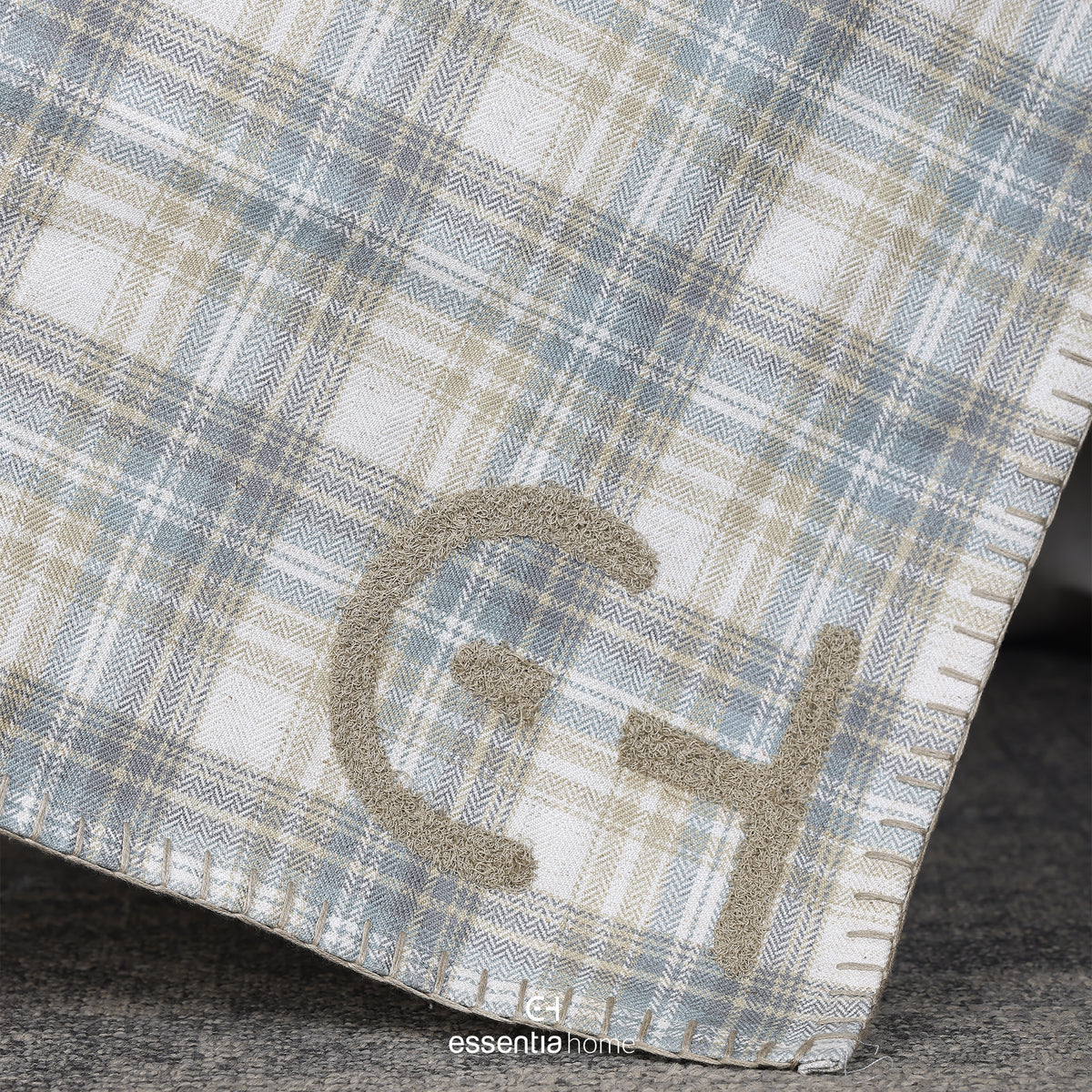 EH Tartan Check Throw