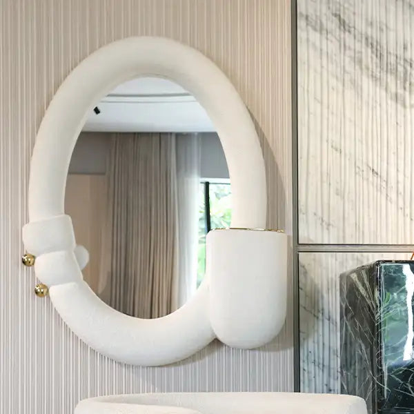 oval mirror